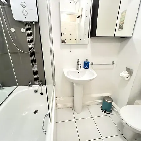 K One Bedroom In Centre