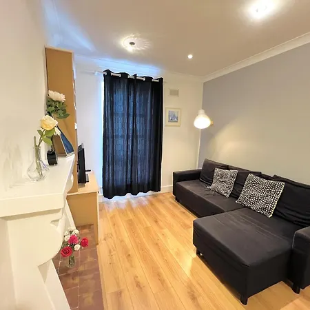 One Bedroom In Centre